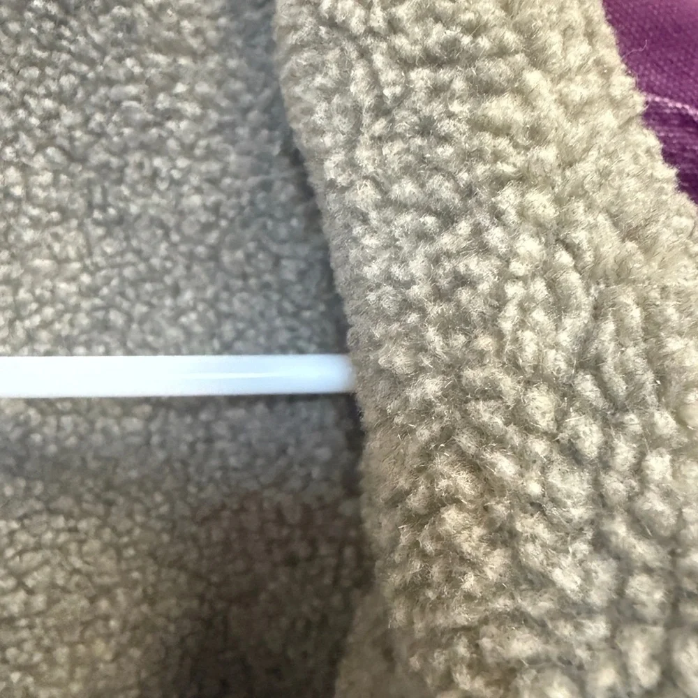 Carhartt Violet Vest with Sherpa Lining - Picture 6 of 8